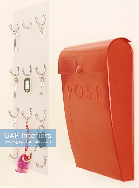 Key holder with red mailbox