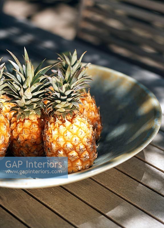 Pinapples in a bowl