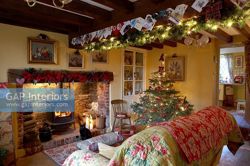 Country living room at Christmas