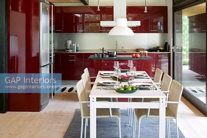Kitchen diner with red units