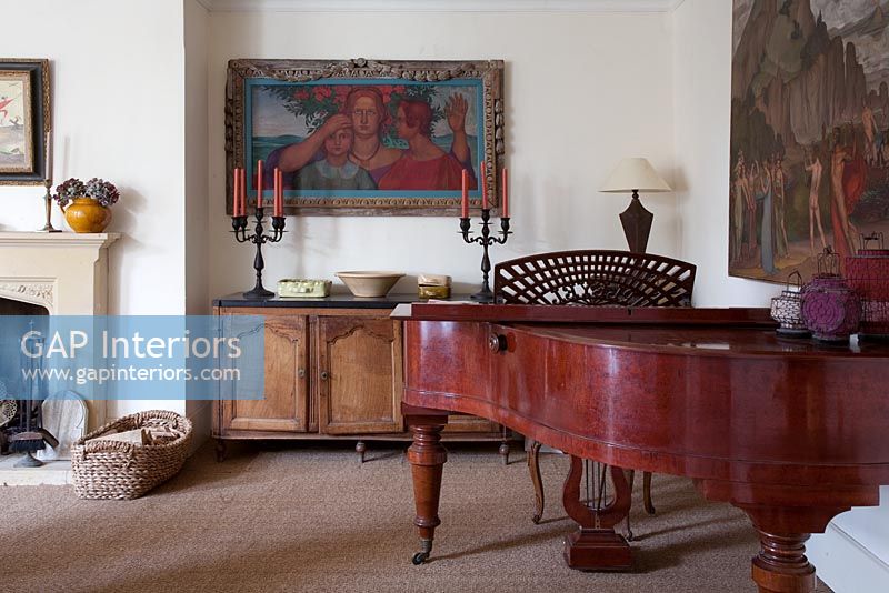 Piano in music room 