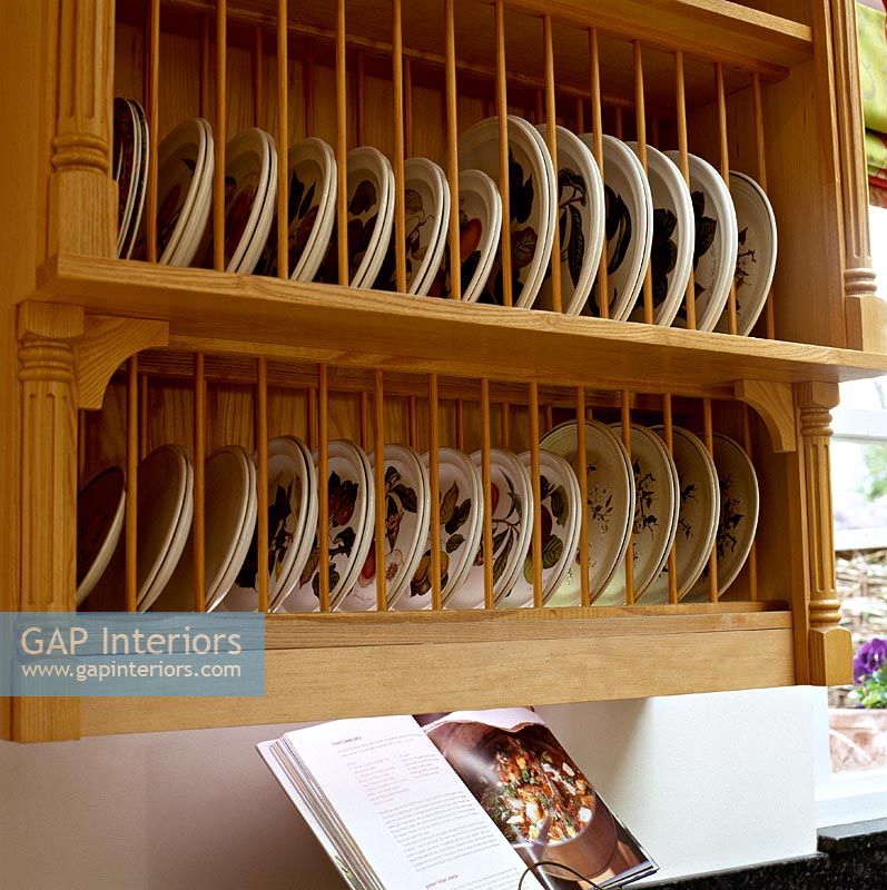 Wall mounted plate rack in classic kitchen 