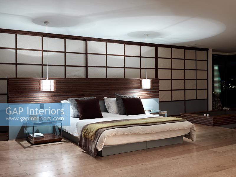Modern bedroom with Japanese style screen wall