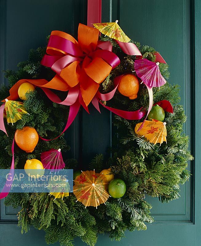 Christmas wreath with tropical theme