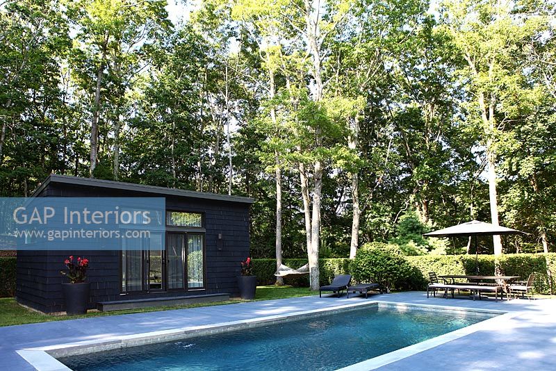 Modern summerhouse by pool