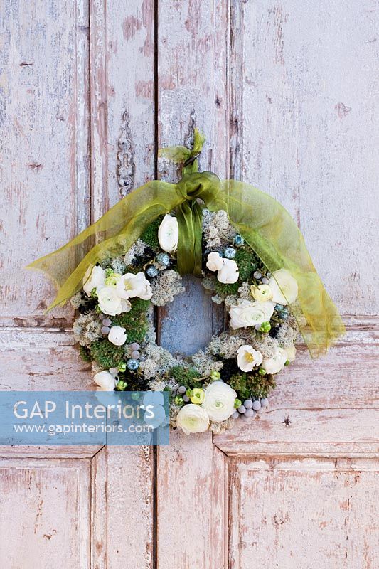 Christmas wreath with Roses and moss