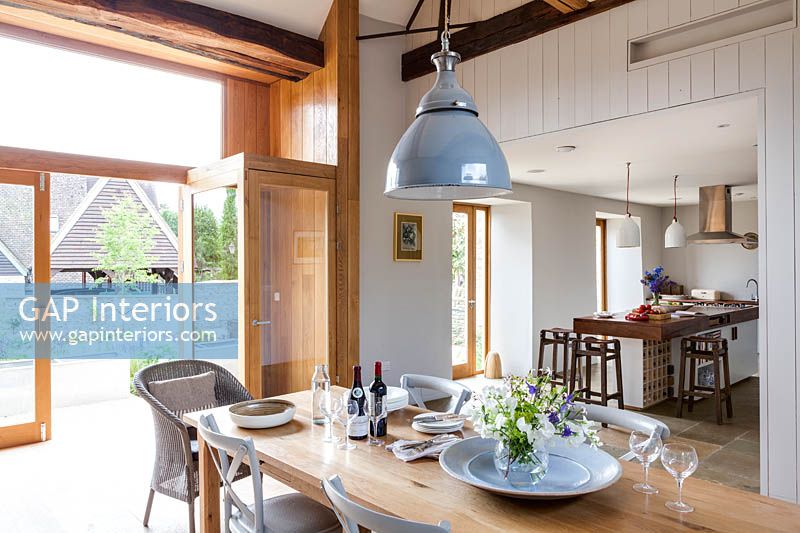Country style open plan dining area