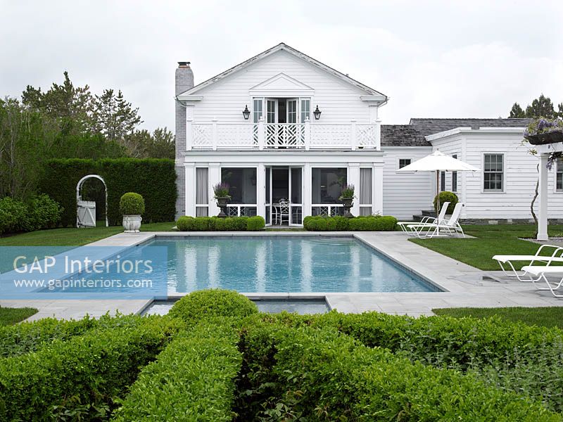 Classic house and garden with pool