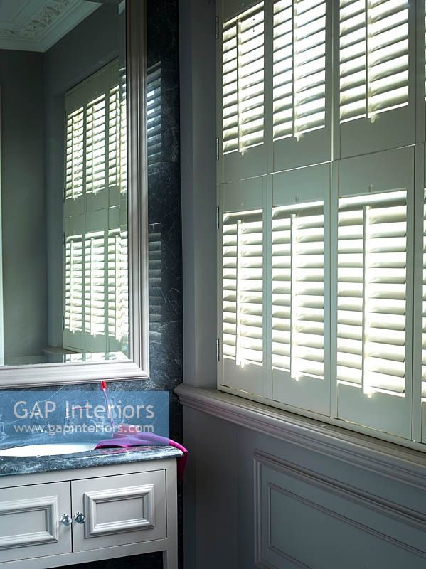 Louvered shutters