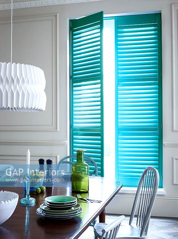 Turquoise blinds