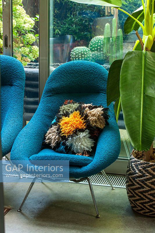 Retro chair with furry cushion
