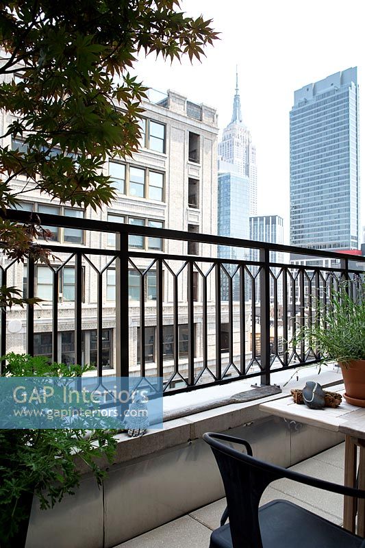 Balcony with views of New York City 
