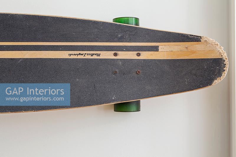 detail of skateboard 