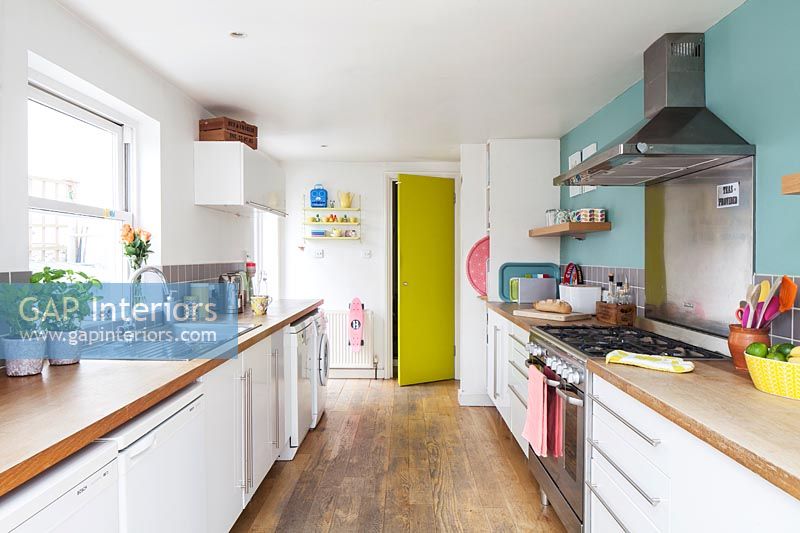 Colourful modern kitchen 