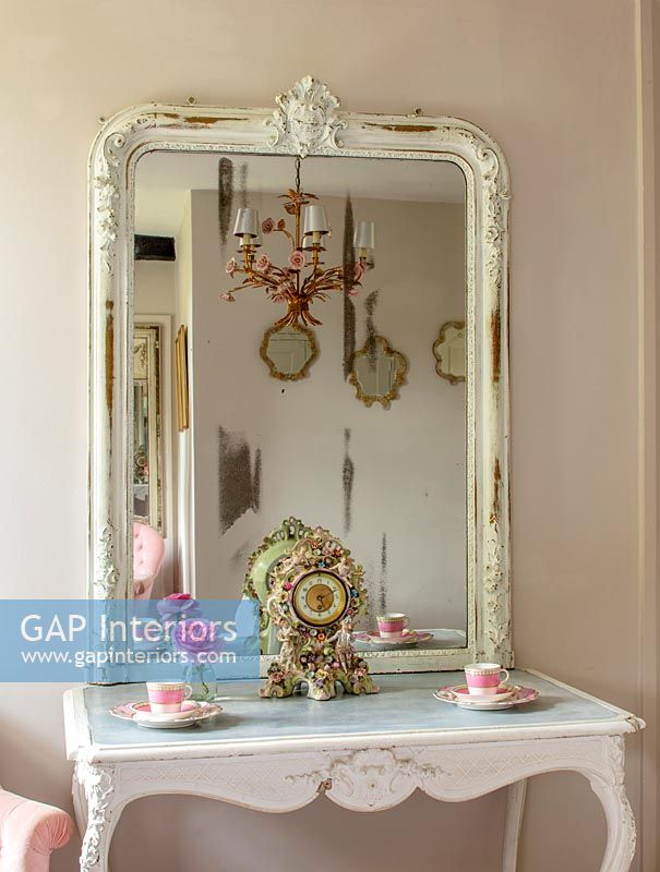Classic dressing table