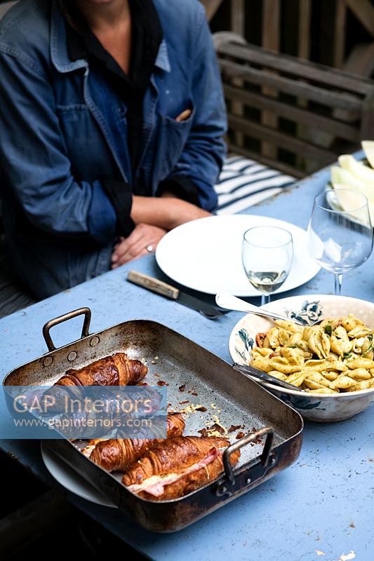 Laurent - feature - Lunch on terrace 
