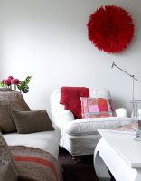 Modern living room wit soft furnishings