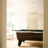 Games room with pool table