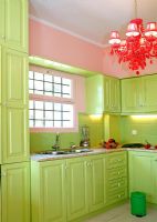 Colourful green kitchen 
