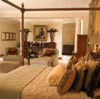 Bedroom with a vintage four poster bed