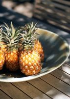 Pinapples in a bowl