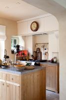 Modern classic style kitchen 