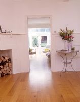 Wooden floorboards in modern living rooms 