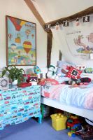 Country childrens bedroom 