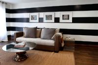 Contemporary living room with painted walls 