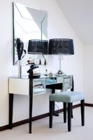 Contemporary dressing table