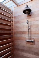 Outdoor shower cubicle