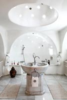 Traditional cycladic bathroom 