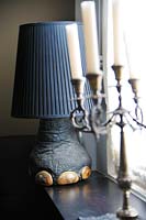 Elephant foot lamp