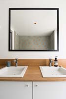 Modern bathroom sinks
