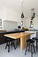 Contemporary kitchen with breakfast bar