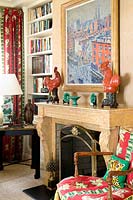 Ornaments on mantlepiece
