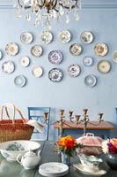 Decorative plates on wall