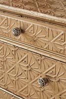 Gold chest of drawers - detail 