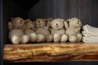 Collection of vintage teddy bears 
