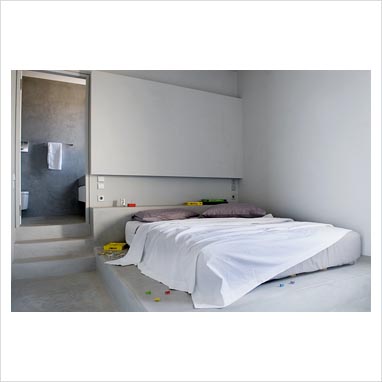 GAP Interiors - Contemporary bedroom with en suite bathroom - Picture 