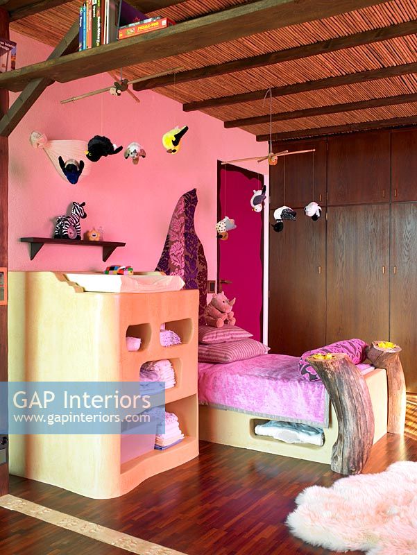 Quirky childrens bedroom