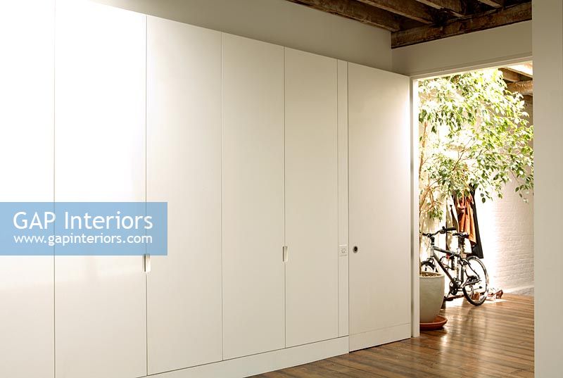 Fitted wardrobes 