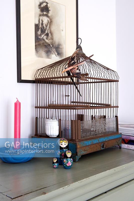 Detail of vintage birdcage 