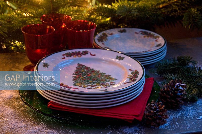 Stack of plates with Christmas tree design 