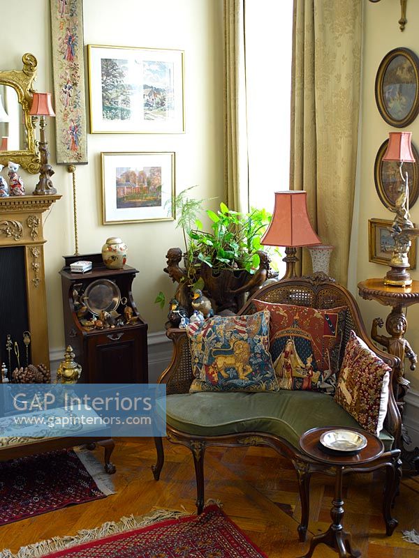 Antique seat in classic living room 