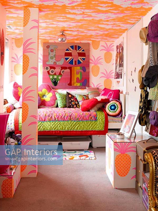 Childs bedroom decorated with pineapple motif