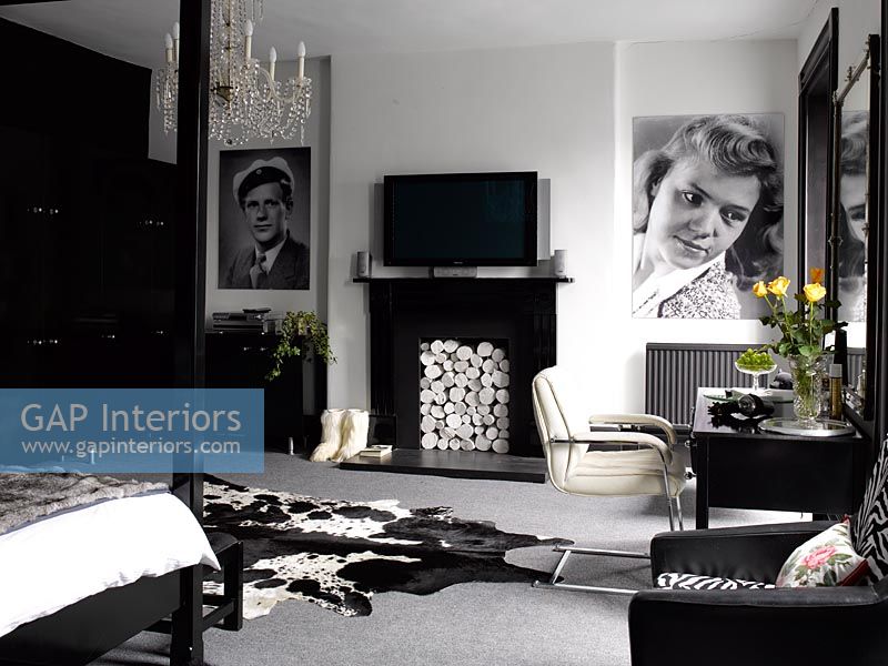 Black and white contemporary bedroom
