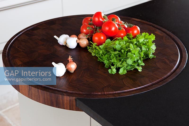 Integrated chopping board