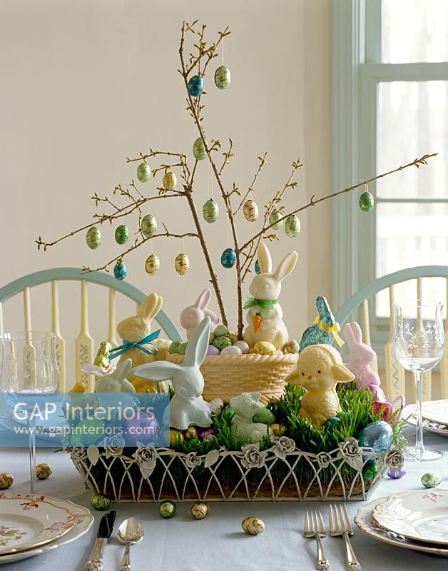 Easter decoration dining table centre piece 