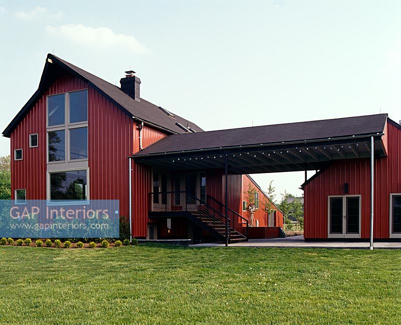 Exterior of modern country house 